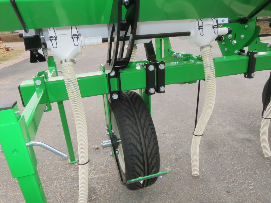 5301 Sfoggia Thema fertilizer unit NEW MACHINE