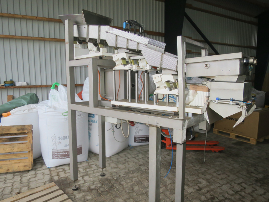 5304 Atoma 200 weigher for processed products etc