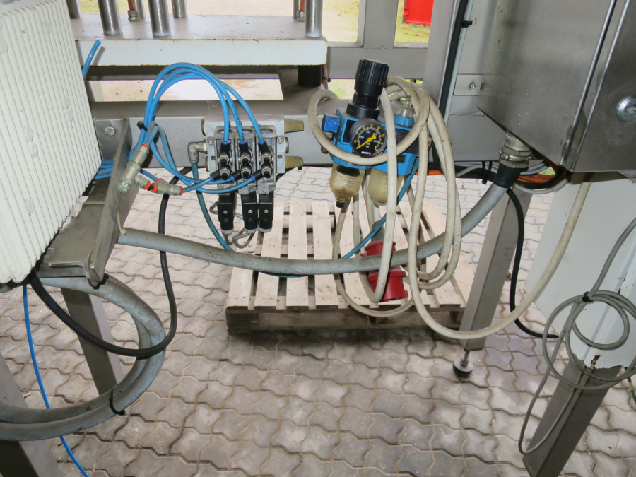 5304 Atoma 200 weigher for processed products etc