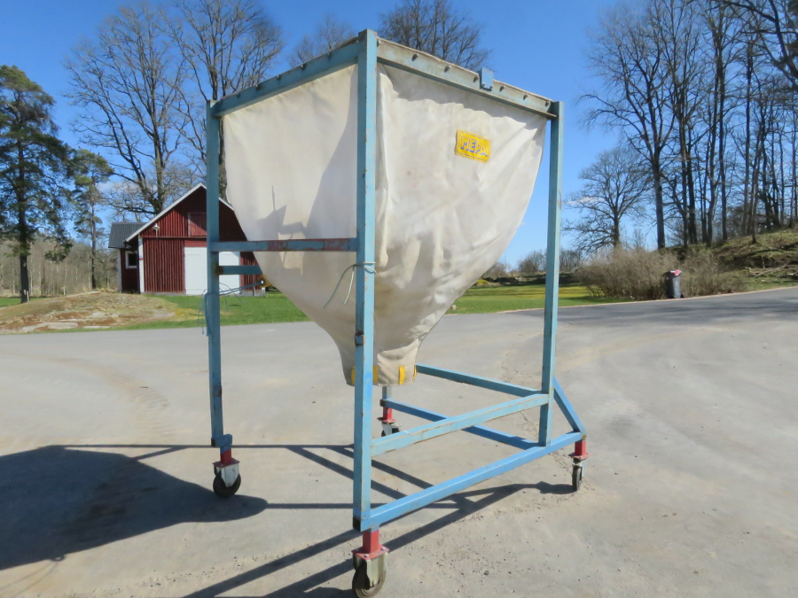 5367 Storage bunker potato 1600x1600 mm