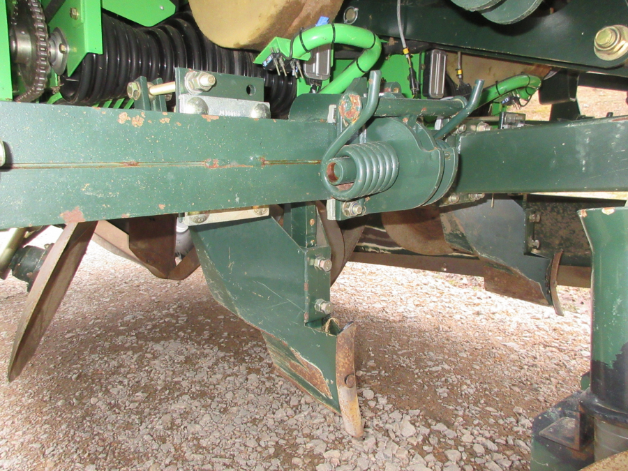 5400 Miedema Structural PM20 potato planter 2 row