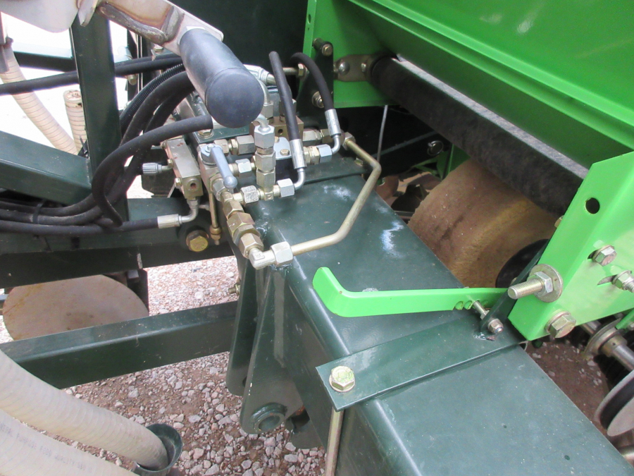 5400 Miedema Structural PM20 potato planter 2 row