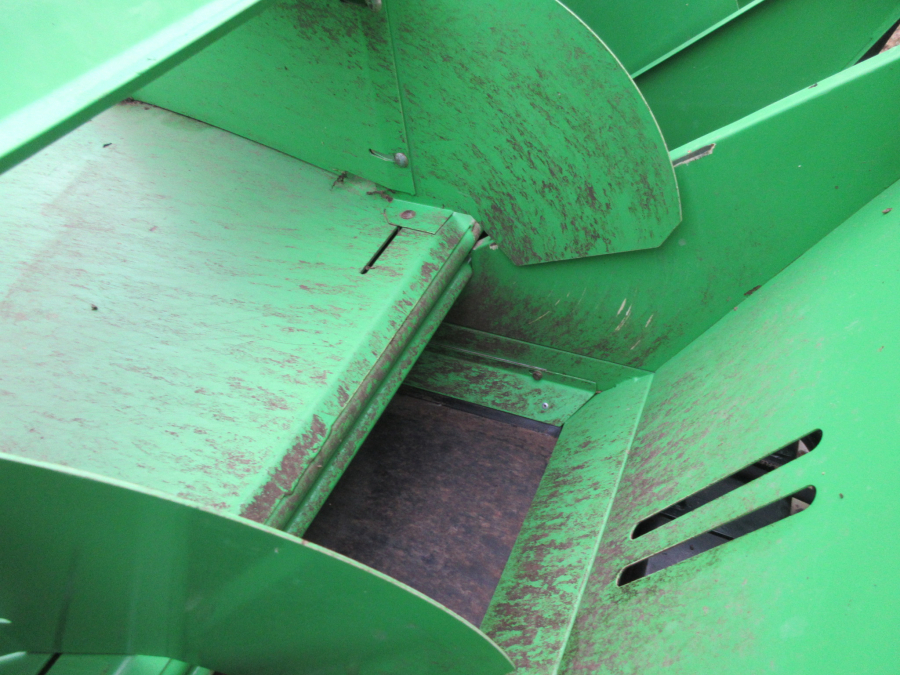 5400 Miedema Structural PM20 potato planter 2 row