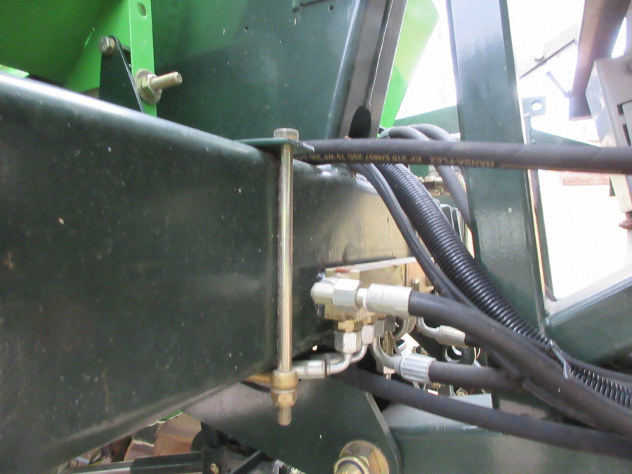 5400 Miedema Structural PM20 potato planter 2 row