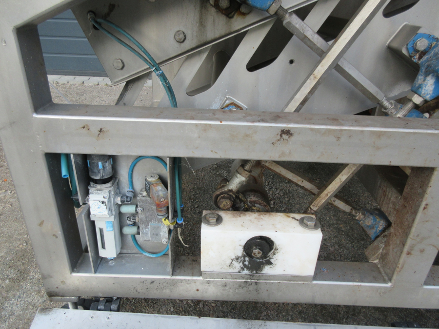 5416 Sormac PWV Step Flow feeder for carrot