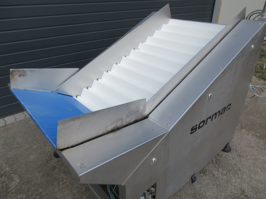 5416 Sormac PWV Step Flow feeder for carrot