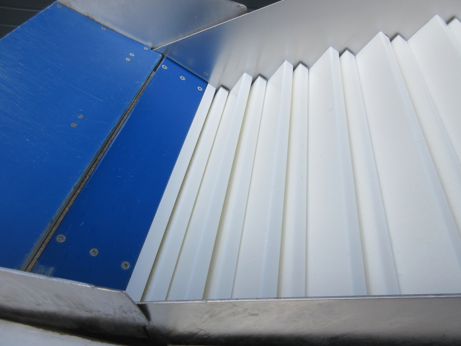 5416 Sormac PWV Step Flow feeder for carrot