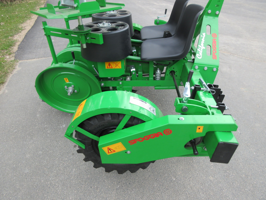 5420 Sfoggia California transplanter for seedlings