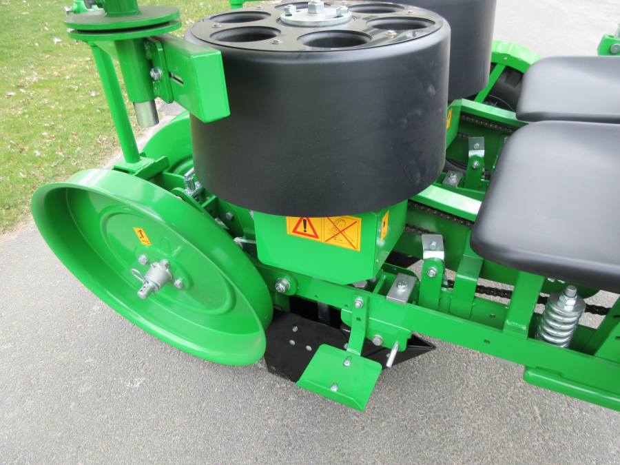 5420 Sfoggia California transplanter for seedlings