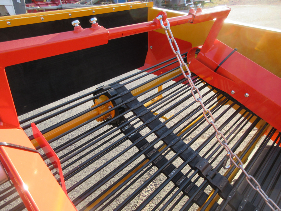 5434 Samon onion windrower 1650 mm web