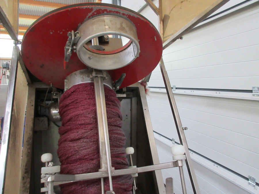 5447 Saclark TK16 net bagger with Newtec printe
