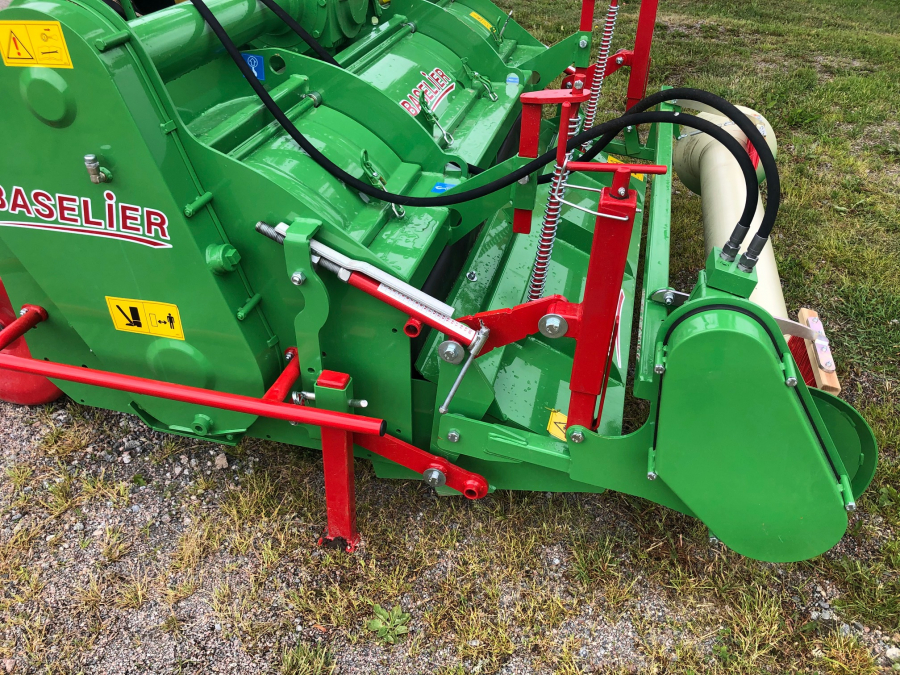 5450 Baselier cultivator with bedformer
