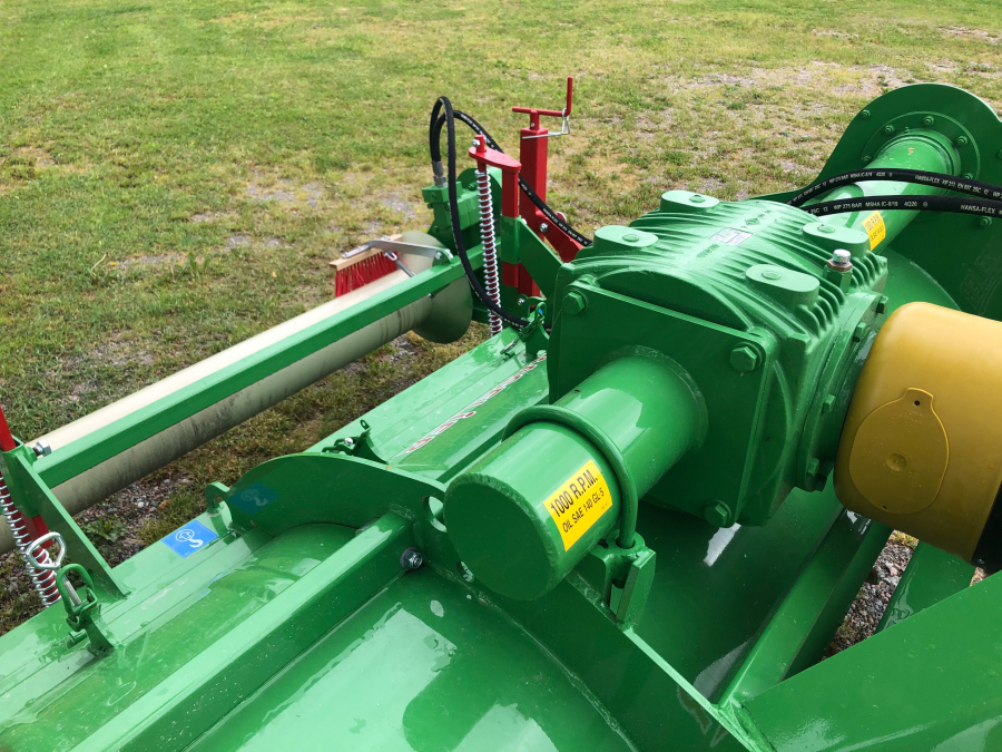 5450 Baselier cultivator with bedformer