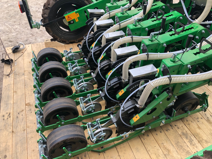 5451 Sfoggia Calibra precision seeder
