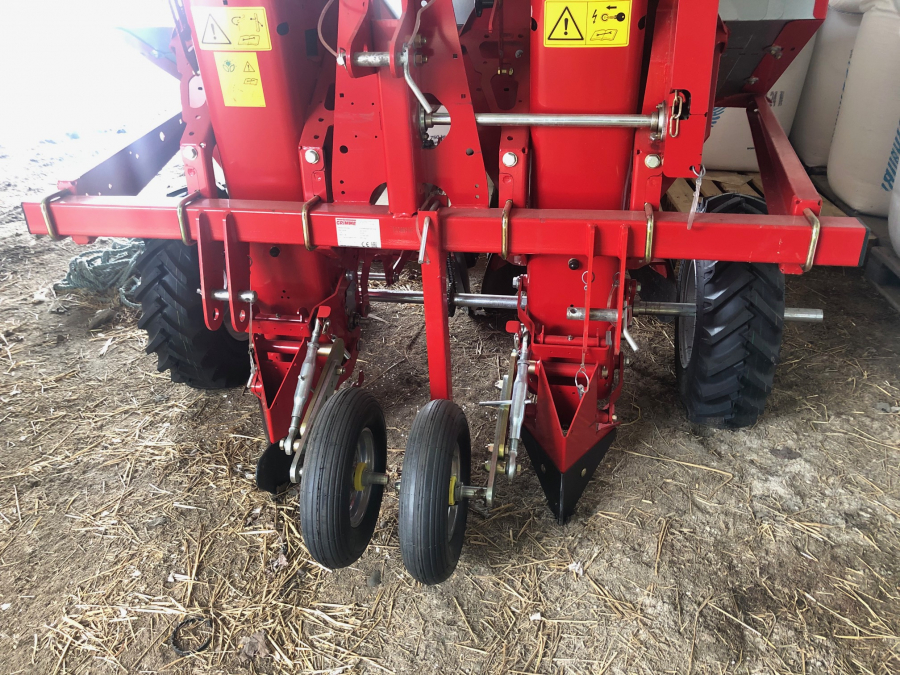 5458 Grimme GL32E potatissättare