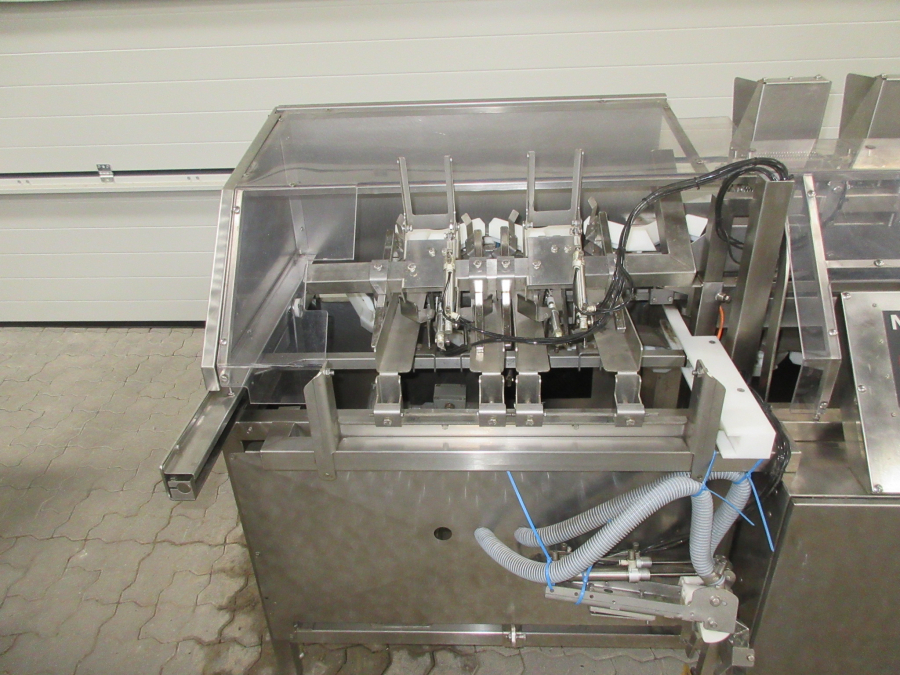 5460 Newtec tray filler NBM61 for punnets