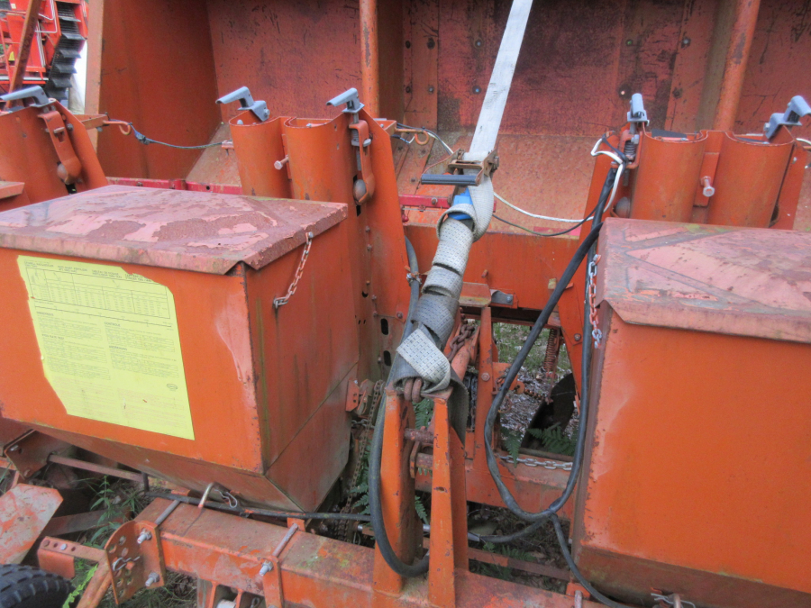 5470 Underhaug UN potato planter 4x85 cm
