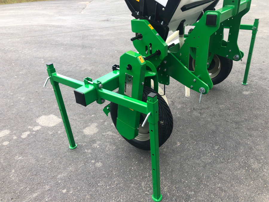 5477 Sfoggia Thema fertilizer unit NEW MACHINE