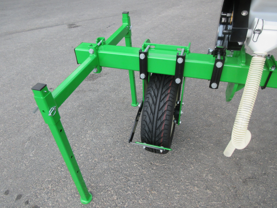5477 Sfoggia Thema fertilizer unit NEW MACHINE