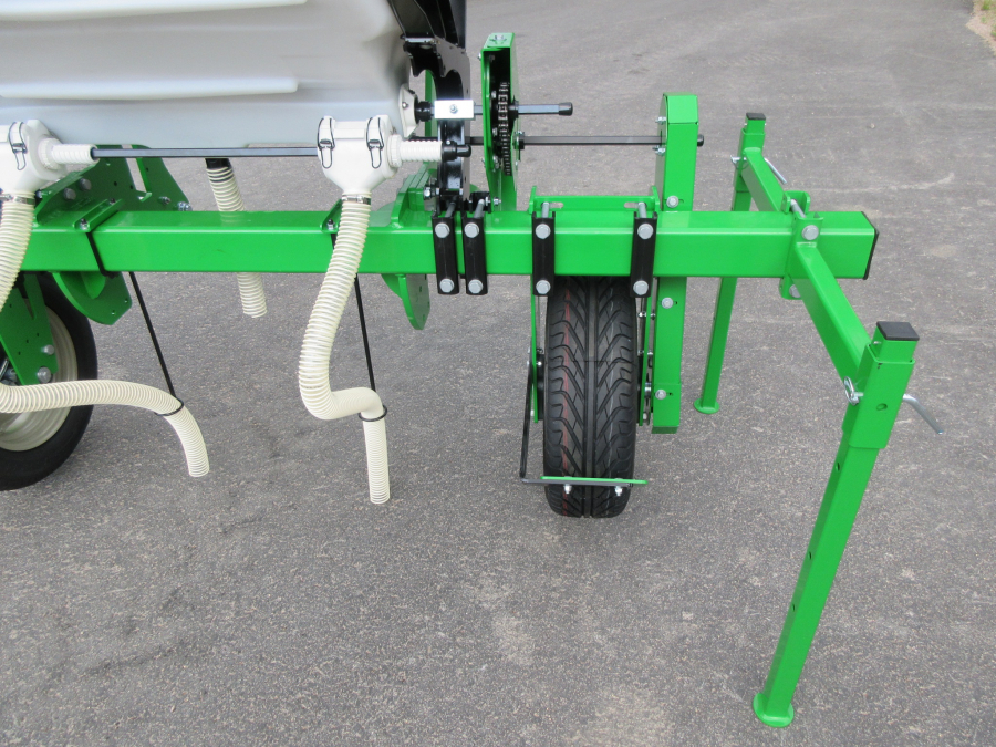 5477 Sfoggia Thema fertilizer unit NEW MACHINE