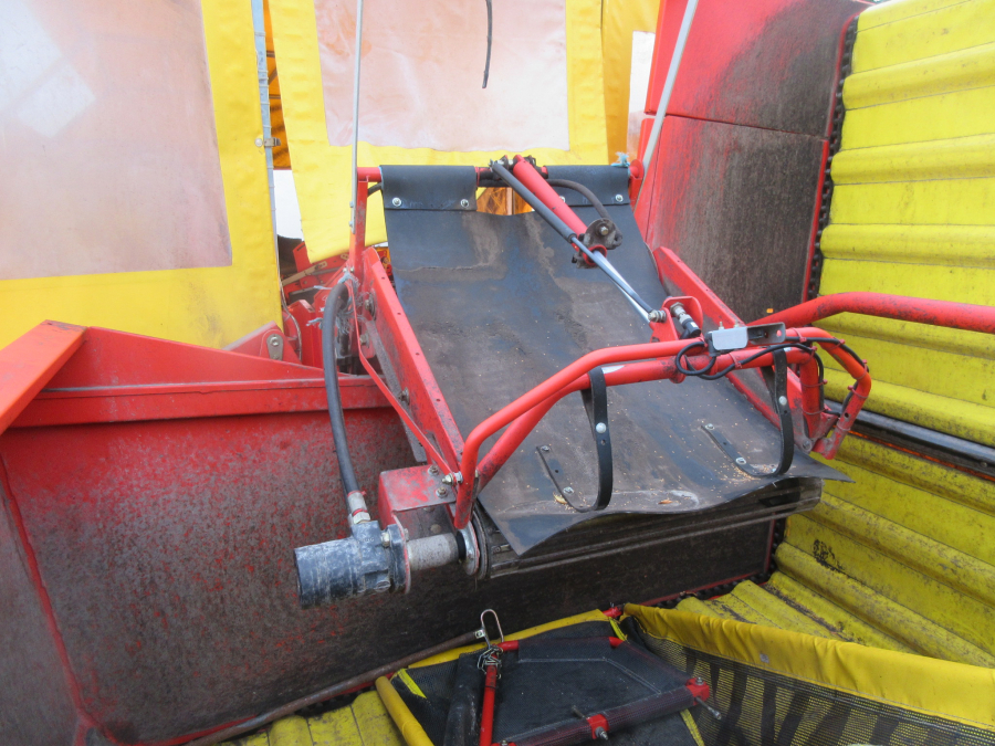 5494 Grimme SE75-40 potato harvester used second hand
