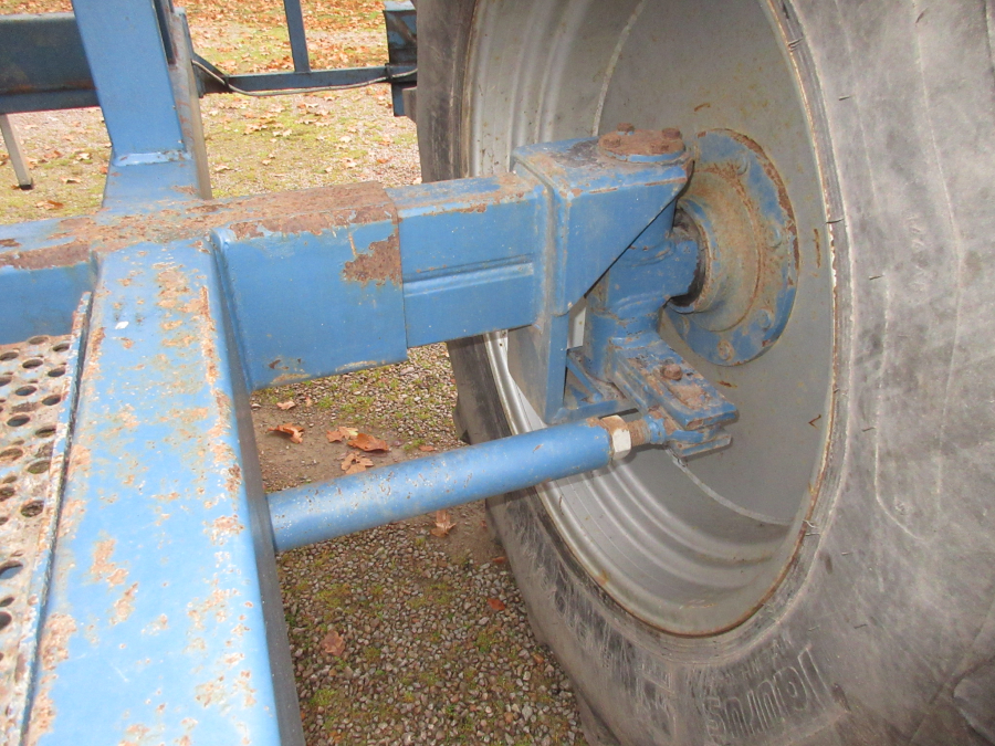 5499 Asa-Lift T-100 DF carrot harvester with elevator