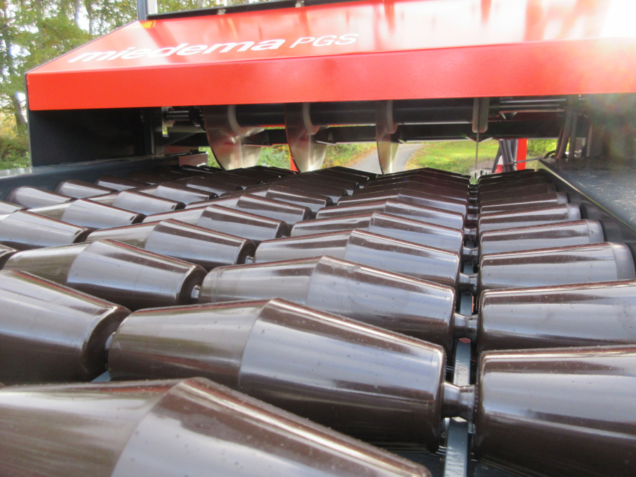 5502 Dewulf Miedema PGS potato seed cutter