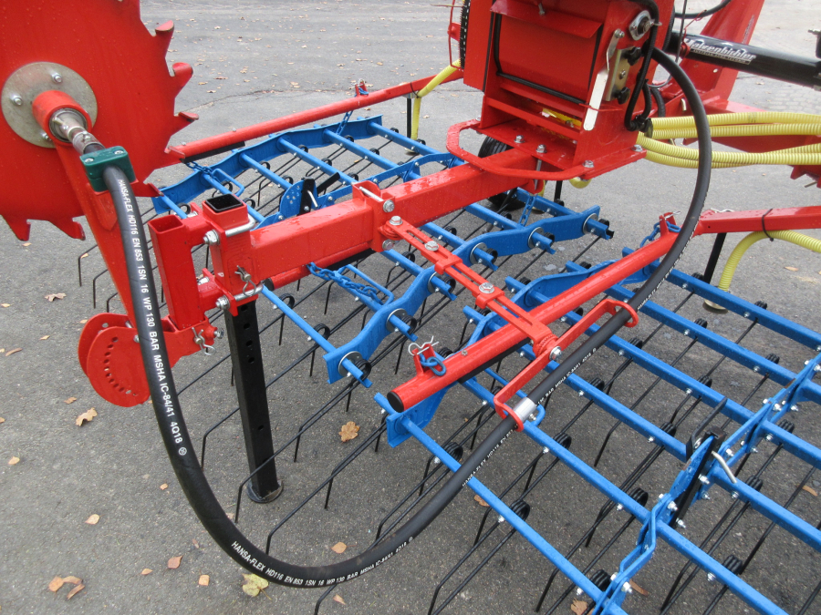 5508 Hatzenbichler weed cultivator 6 m with Air 8 seeder