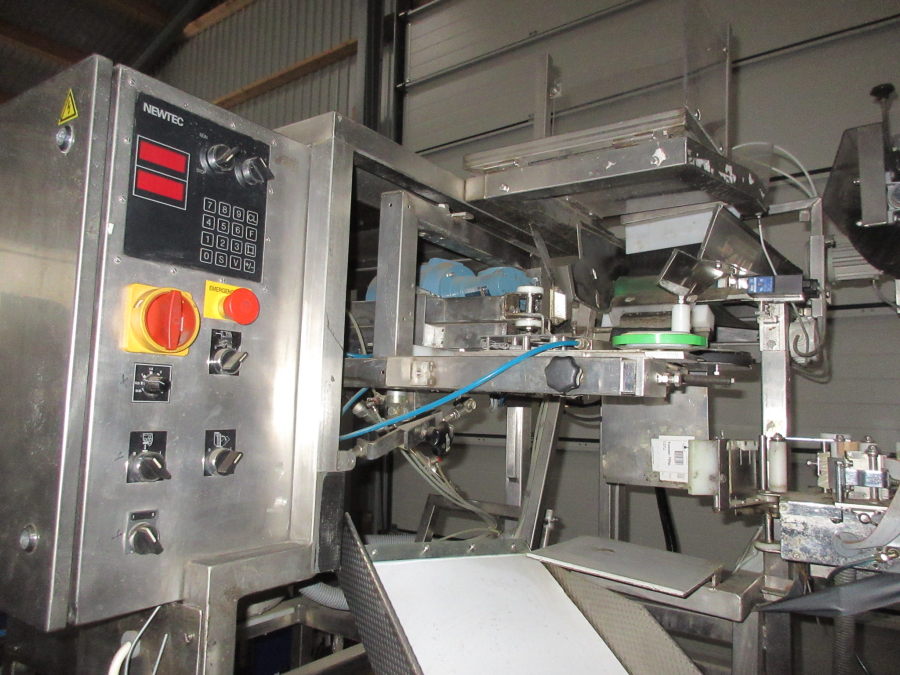 5513 Newtec 2009A apple weigher