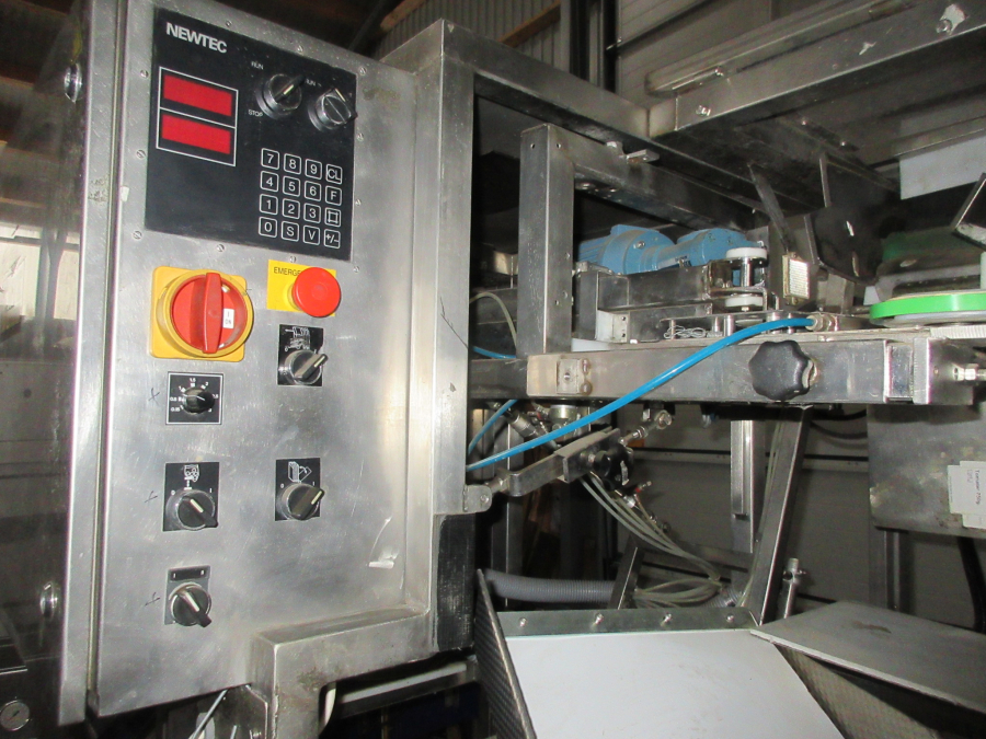 5513 Newtec 2009A apple weigher