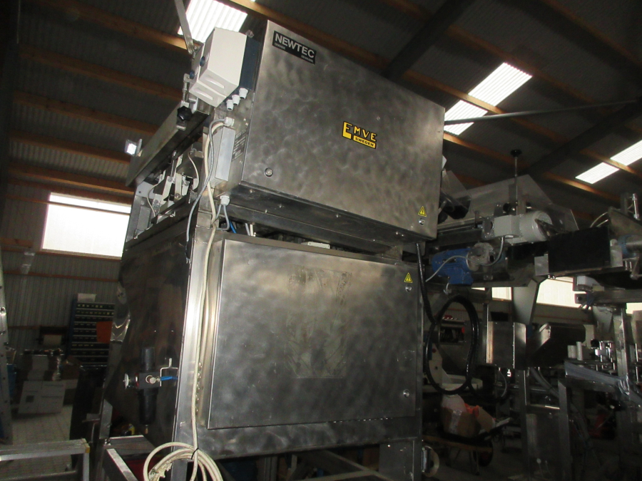 5513 Newtec 2009A apple weigher