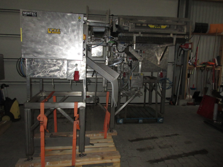 5513 Newtec 2009A apple weigher