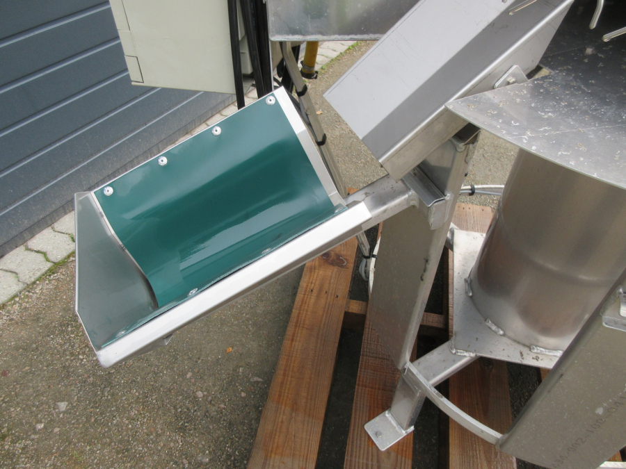 5525 Besnard asparagus washer / grader