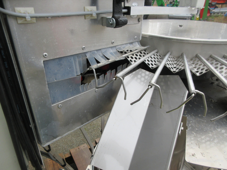5525 Besnard asparagus washer / grader