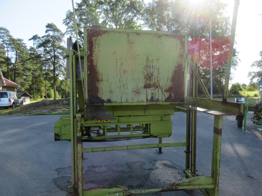 5529 Skals hopper with box turner