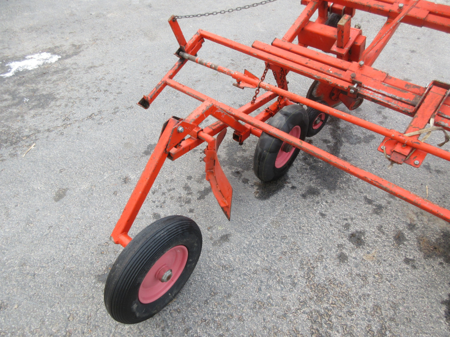 5543 EKKO plastic mulch layer