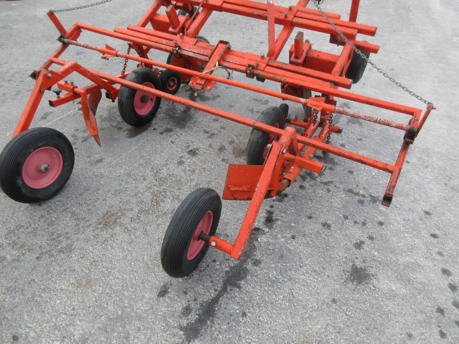 5543 EKKO plastic mulch layer