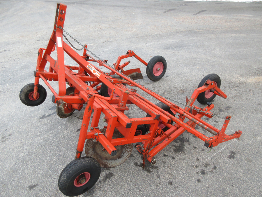 5543 EKKO plastic mulch layer