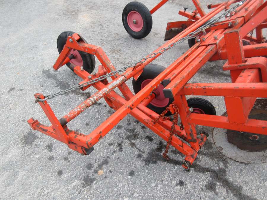 5543 EKKO plastic mulch layer