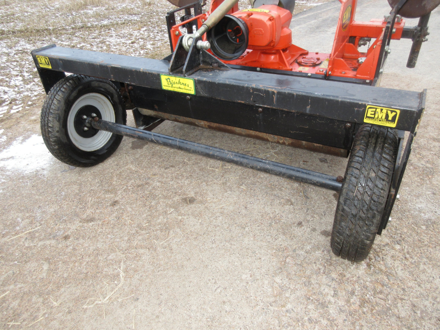 5544 EMY bed former with power harrow