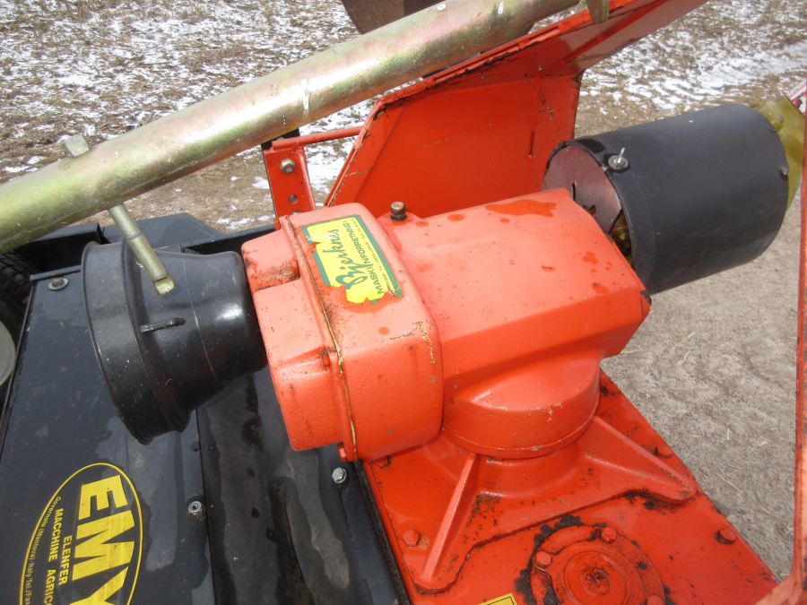 5544 EMY bed former with power harrow