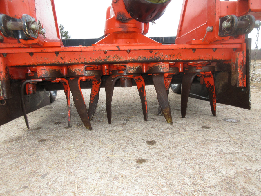 5544 EMY bed former with power harrow