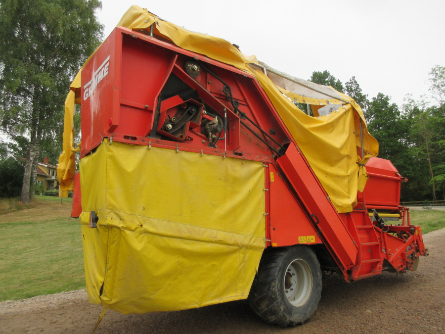 5547 Grimme SE75-30 potato harvester