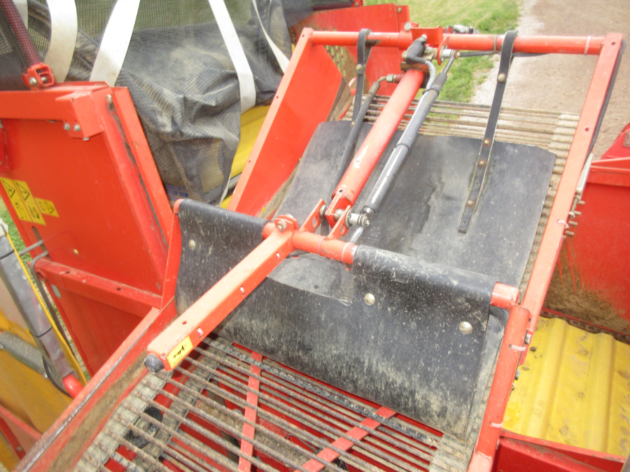5547 Grimme SE75-30 potato harvester