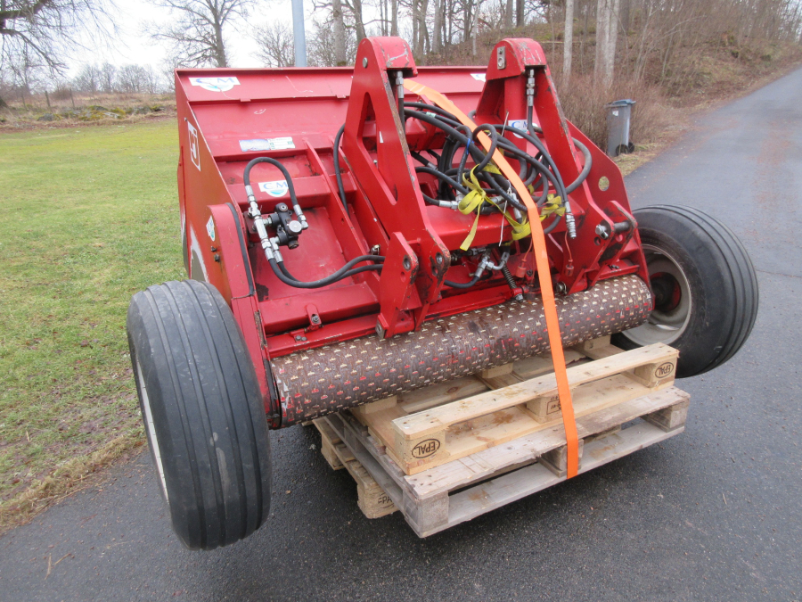 5558 CM Regero sand spreader sander for bed