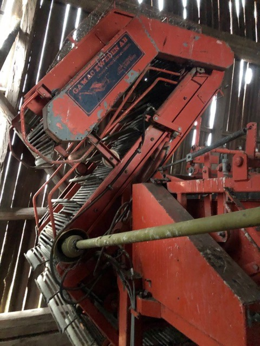 5562 AMAC E2 potato harvester / onion harvester
