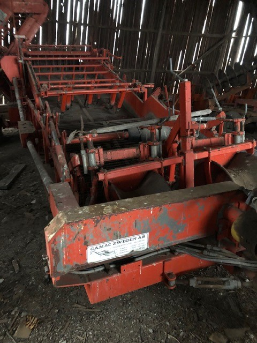5562 AMAC E2 potato harvester / onion harvester