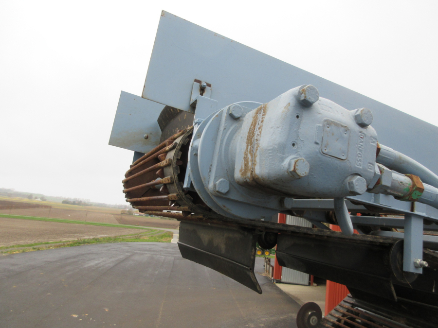 5573 Onion loader selfpropelled 3 beds