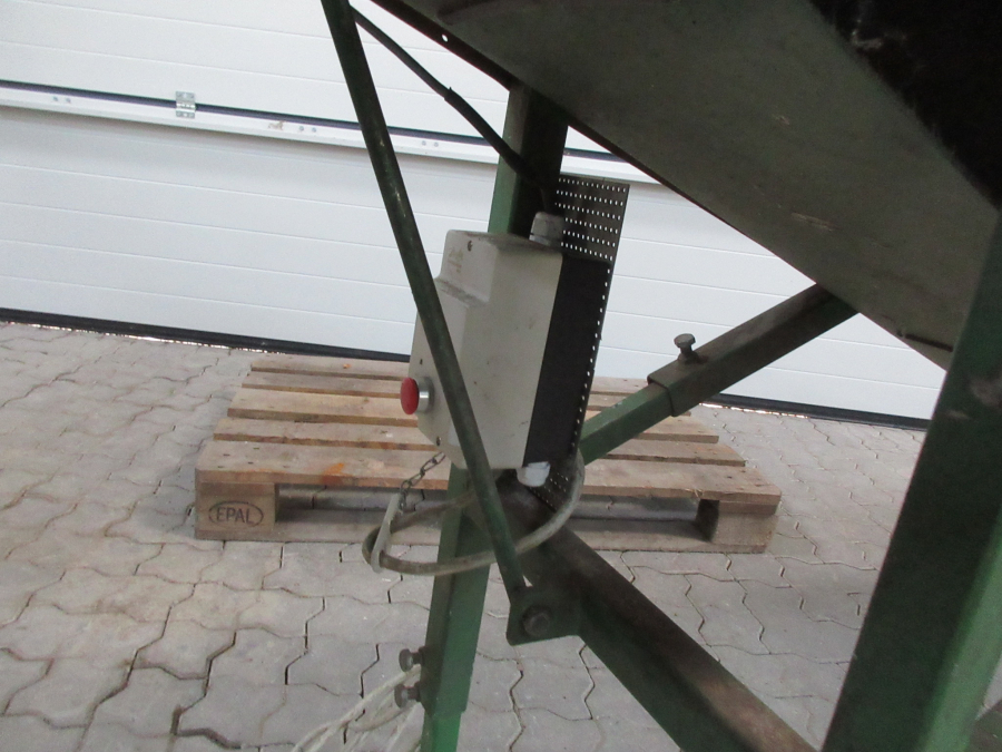 5575 Samka bag conveyor 2500x350 mm