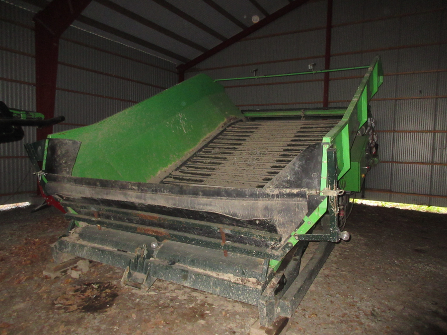 5610 Miedema SB1151 receiving hopper